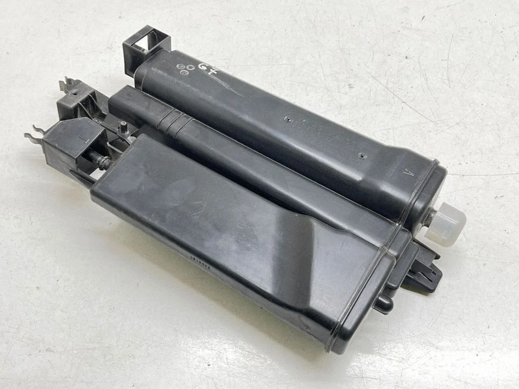 Aktīvās ogles (degvielas tvaiku) filtrs – Volkswagen e-Golf (2014-)