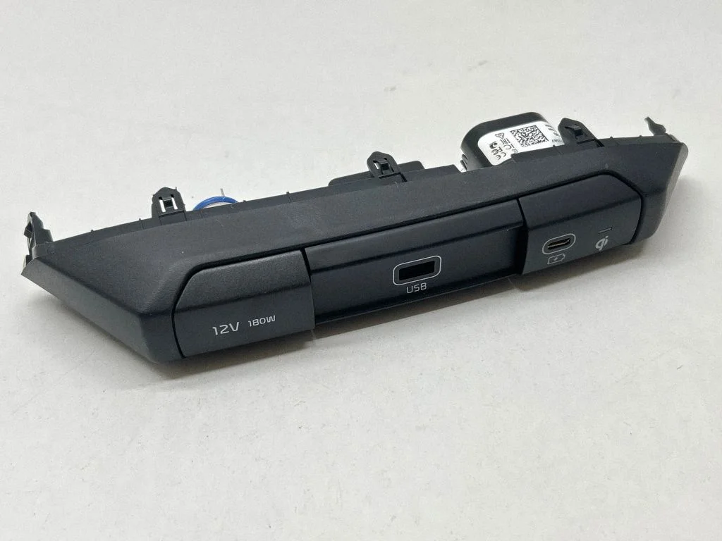 USB socket connector 84745AT900WK