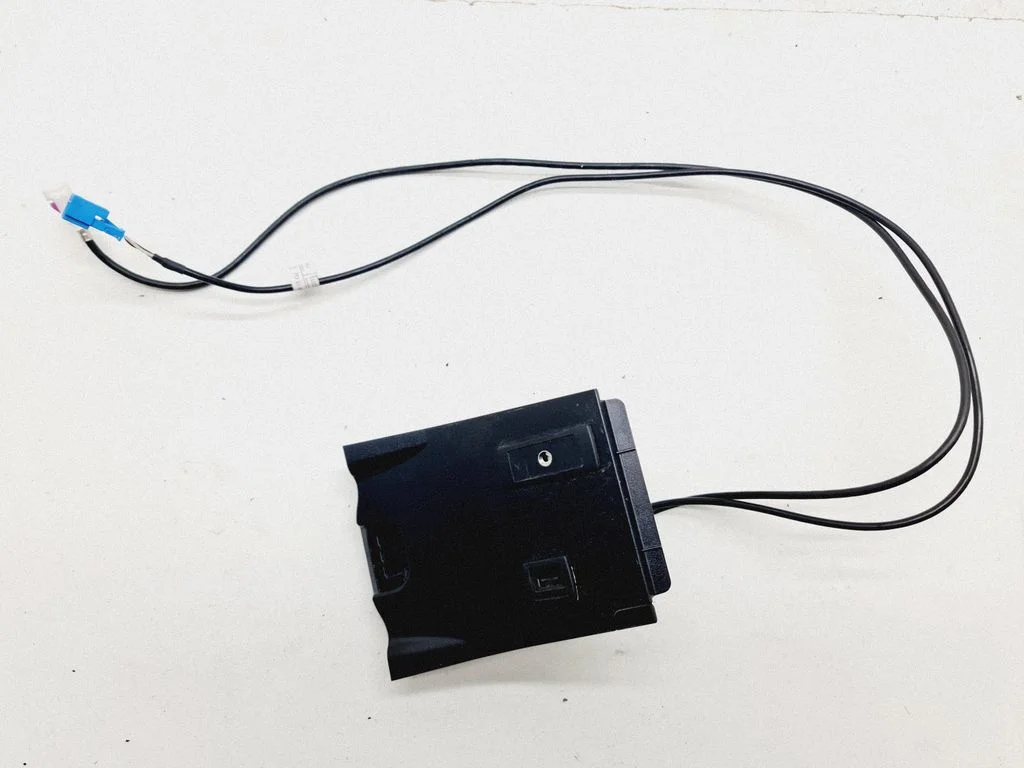 USB socket connector – Mercedes-Benz B-Class W246 W242 (2011-2017)