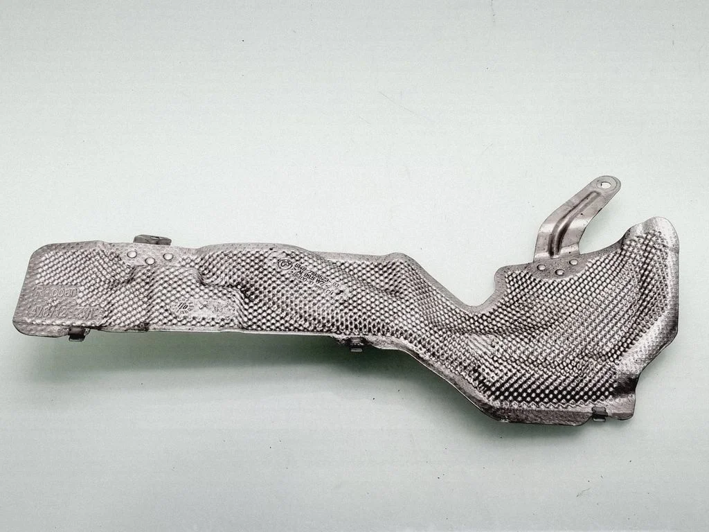 Heat shield in engine bay – BMW 5 Series F10 F11 (2009-2016)