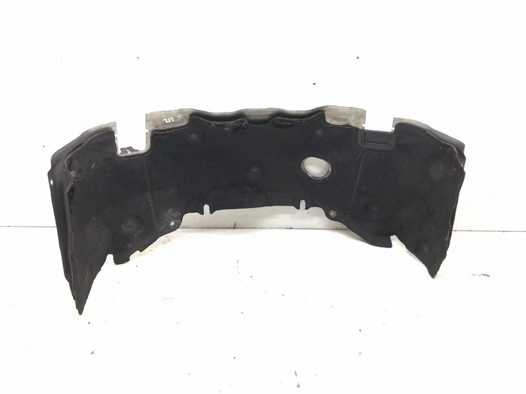 Heat shield in engine bay – Mercedes-Benz E-Class W212 (2009-2016)