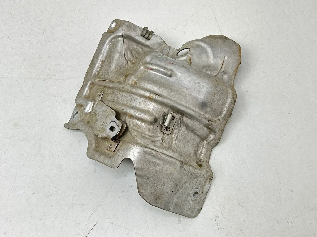 Exhaust heat shield