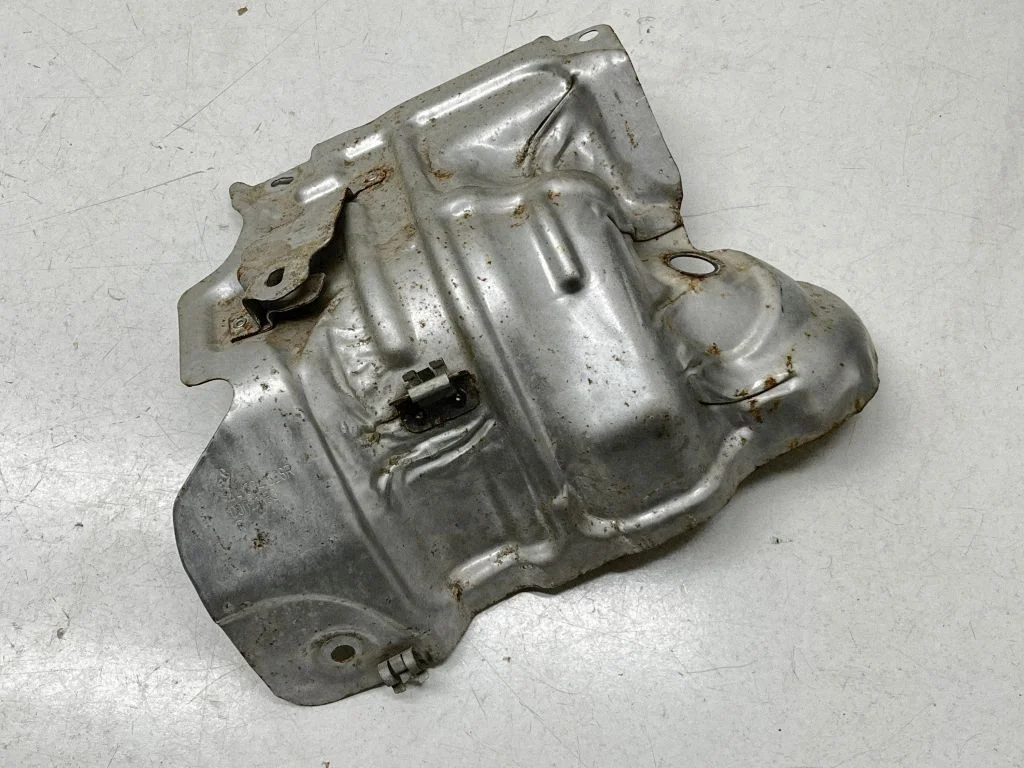 Exhaust heat shield