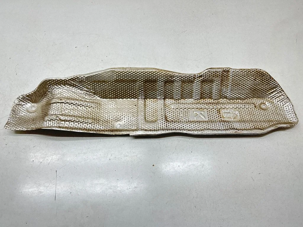 Exhaust heat shield – Toyota Land Cruiser (J150) (2009-)