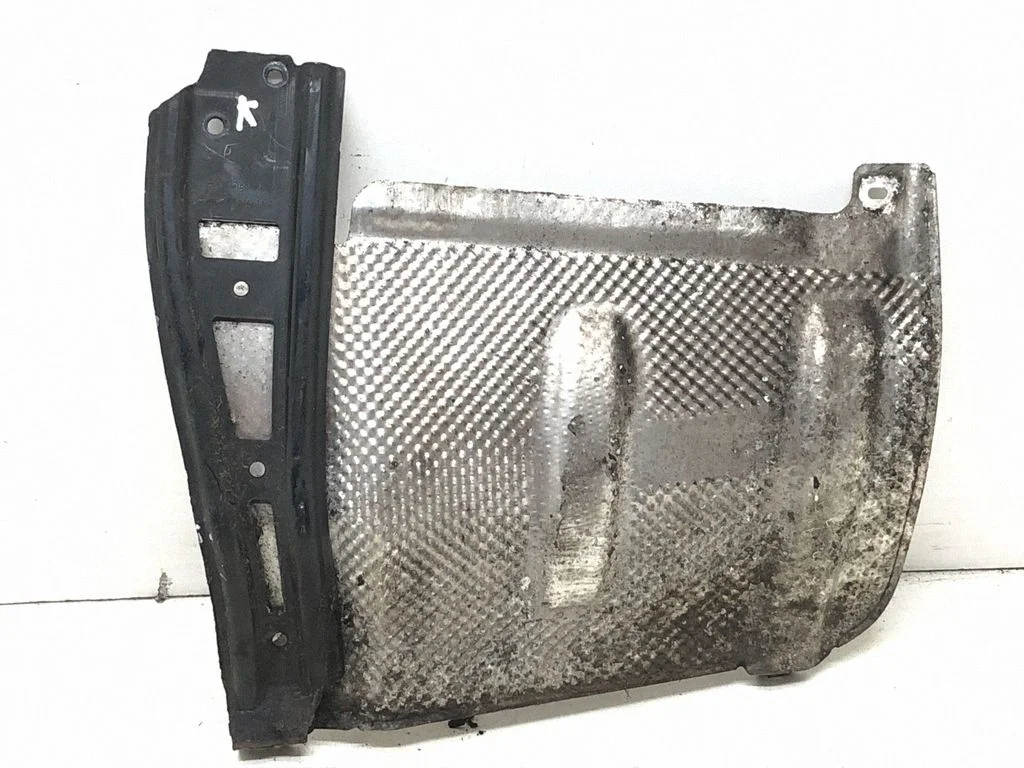 Exhaust heat shield – Mercedes-Benz E-Class W212 (2009-2016)