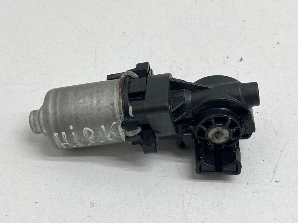 Seat adjustment motor – Toyota Highlander XU50 (2013-2019)