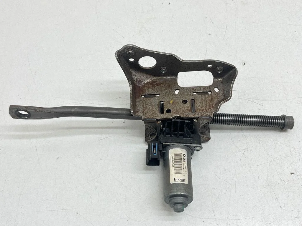 Sēdekļa regulēšanas motoriņš 921865101