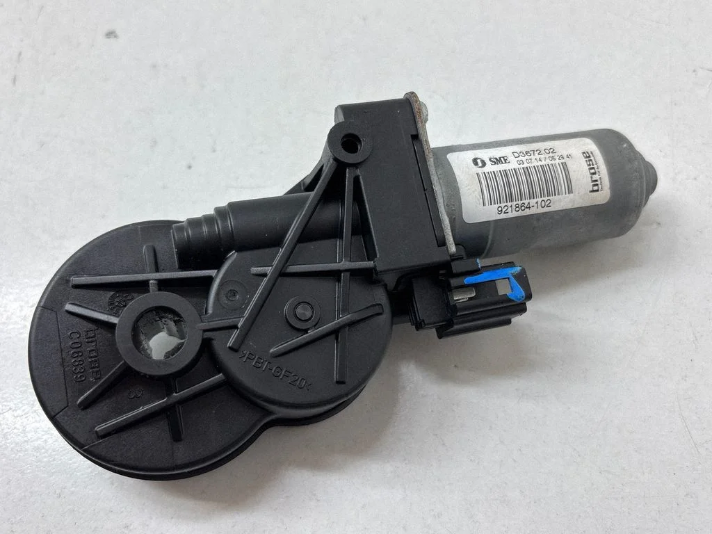 Sēdekļa regulēšanas motoriņš D367202