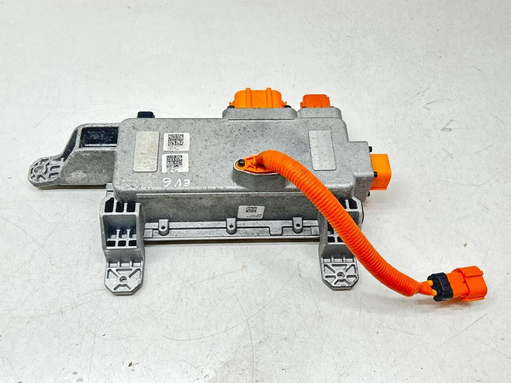 Voltage converter inverter 91958CV510