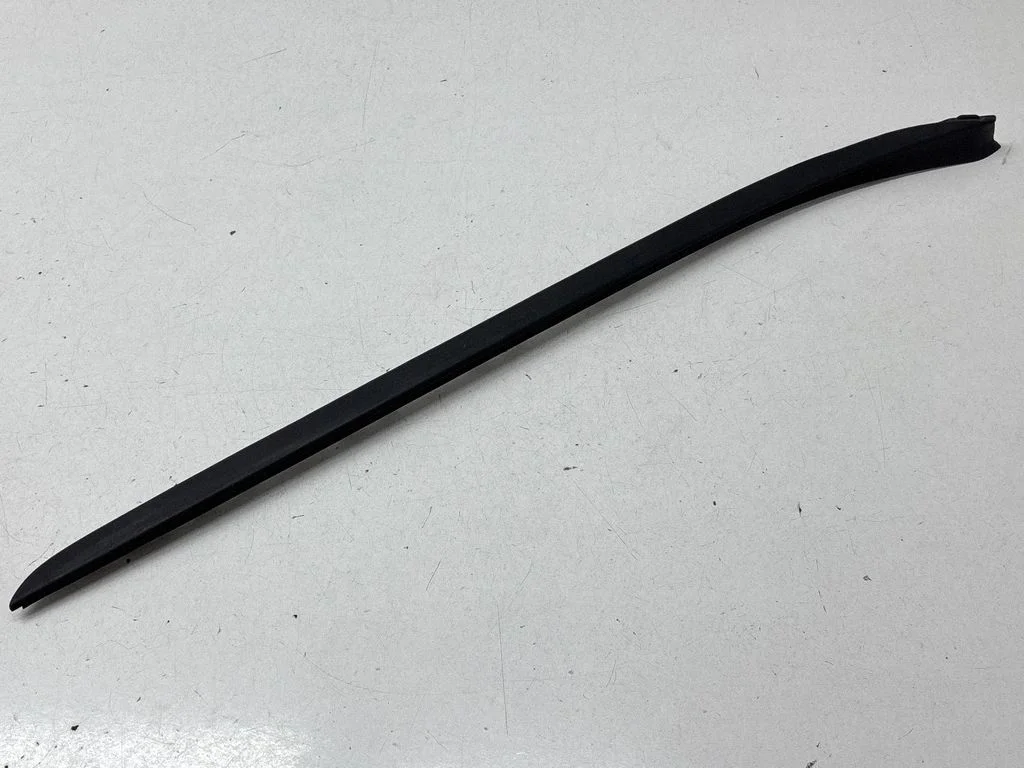 Listwa szyby przedniej 7350609