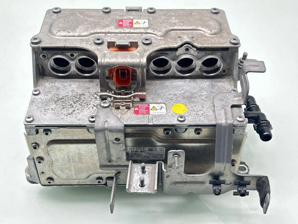 Inverter (pingemuundur) – Volkswagen Passat B7 USA (2012-2019)
