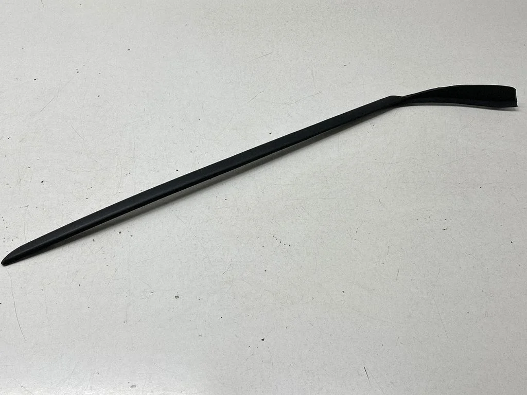 Listwa szyby przedniej 31469400