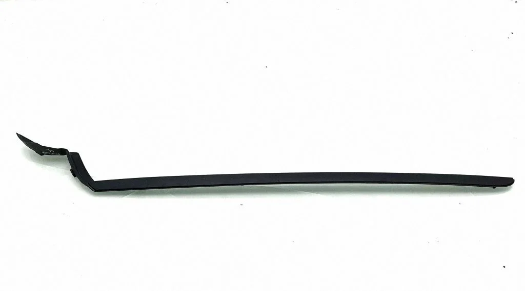 Vējstikla apdare JX7BA03195