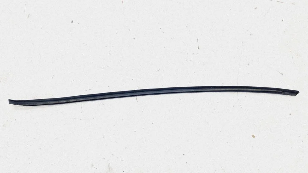 Vējstikla apdare – Volkswagen Passat B6 (2005-2010)