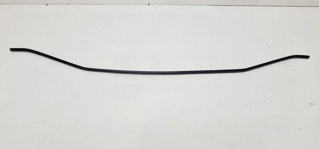 Windshield trim