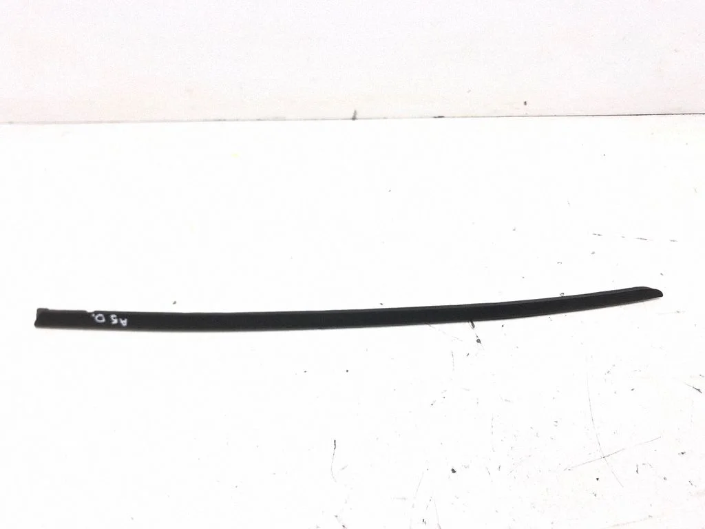 Esiklaasi liist 8T0854328A