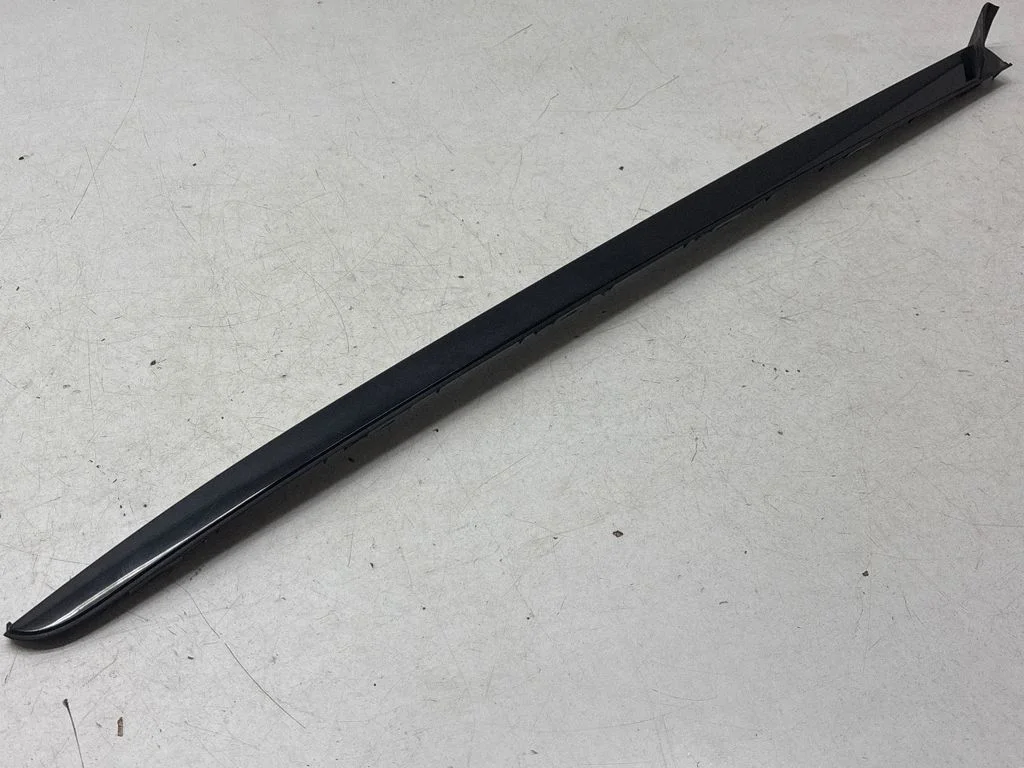 Windshield trim 9810111980