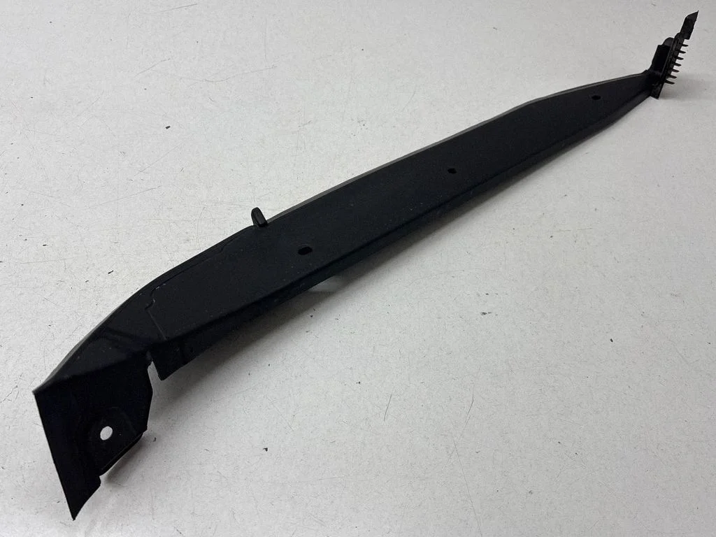 Fender end trim – Porsche Macan (95B) (2014-2018)