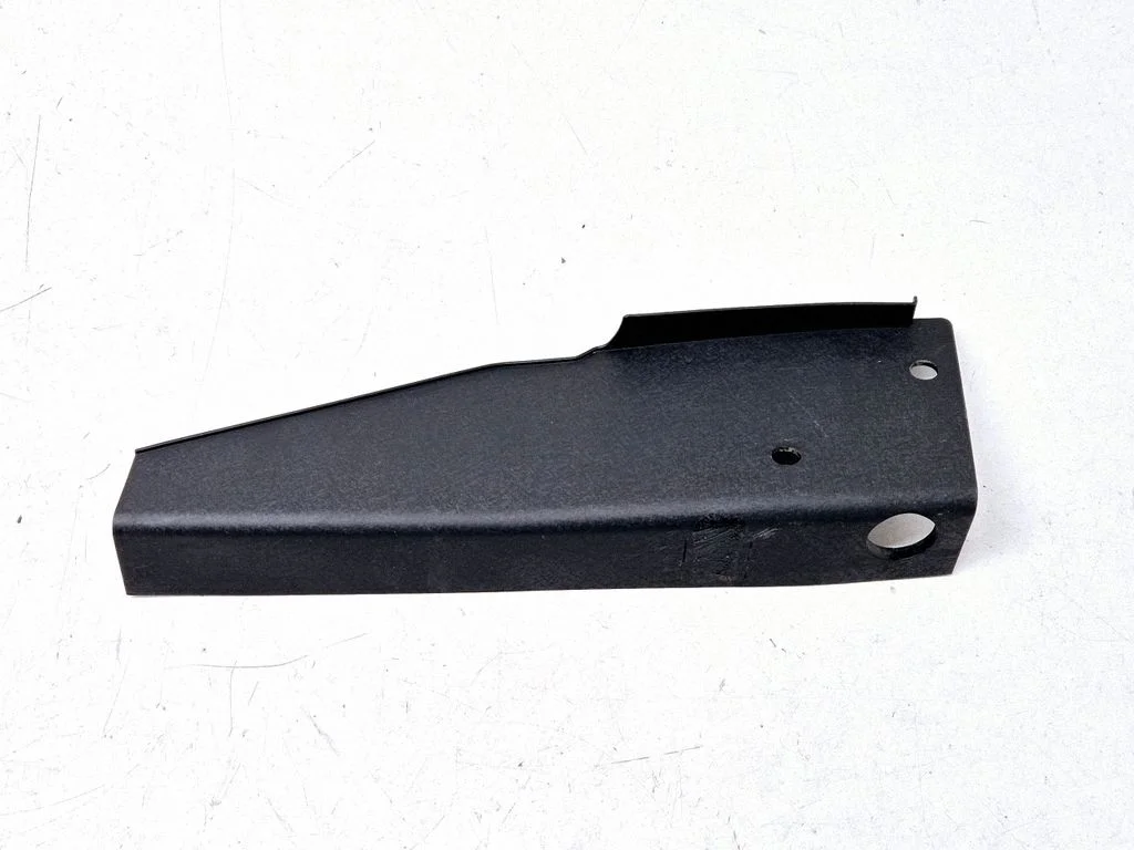Spārna nobeiguma apdare 84169D9000