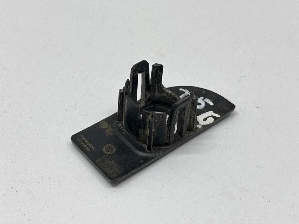 Front parking sensor holder (PDC) 7E5919491