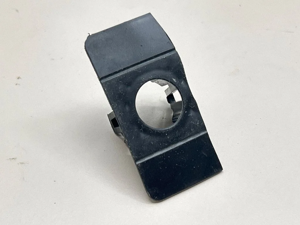 Eesmise parkimisanduri (PDC) hoidik 5C6919492