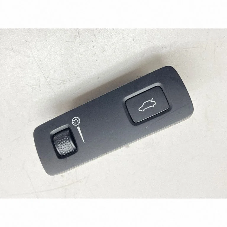 Bagāžnieka vāka atvēršanas slēdzis – Volvo S90, V90 (2016-)