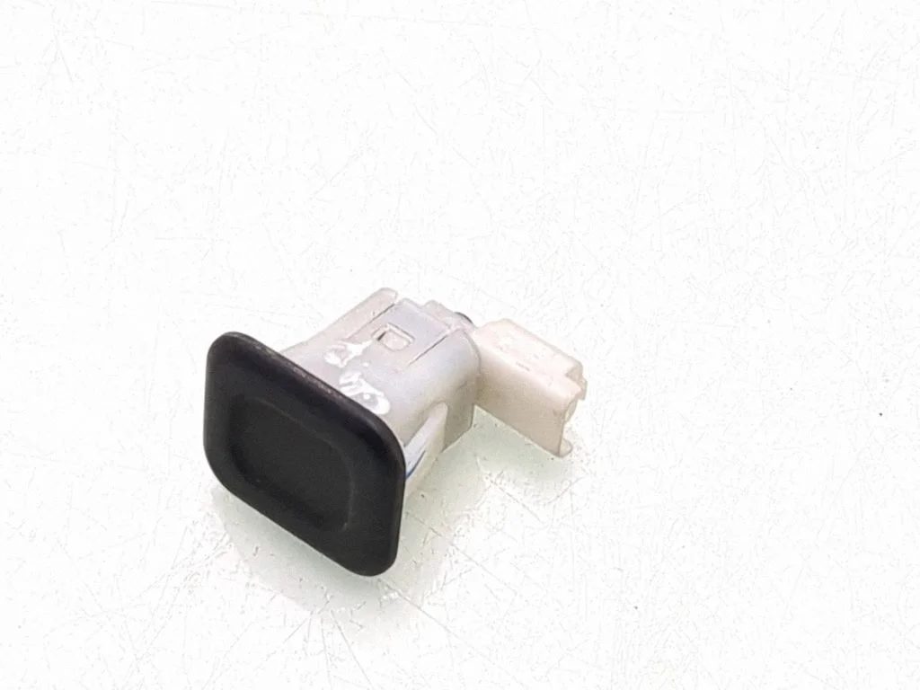 Przycisk otwierania klapy bagażnika – Citroen C4 Grand Picasso (2013-2018)