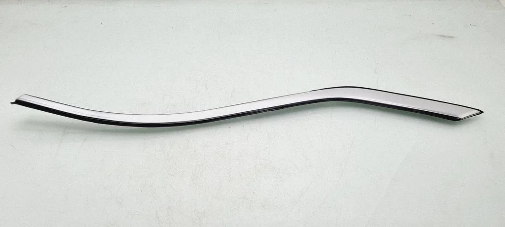 Tagumise poritiiva liist – Opel Astra K (2015-2021)