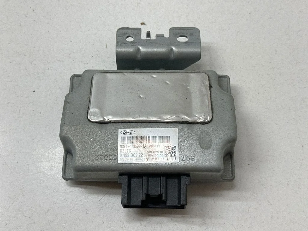 Võtmeta süsteemi KESSY (keyless) juhtplokk/moodul DG9T14B526LA