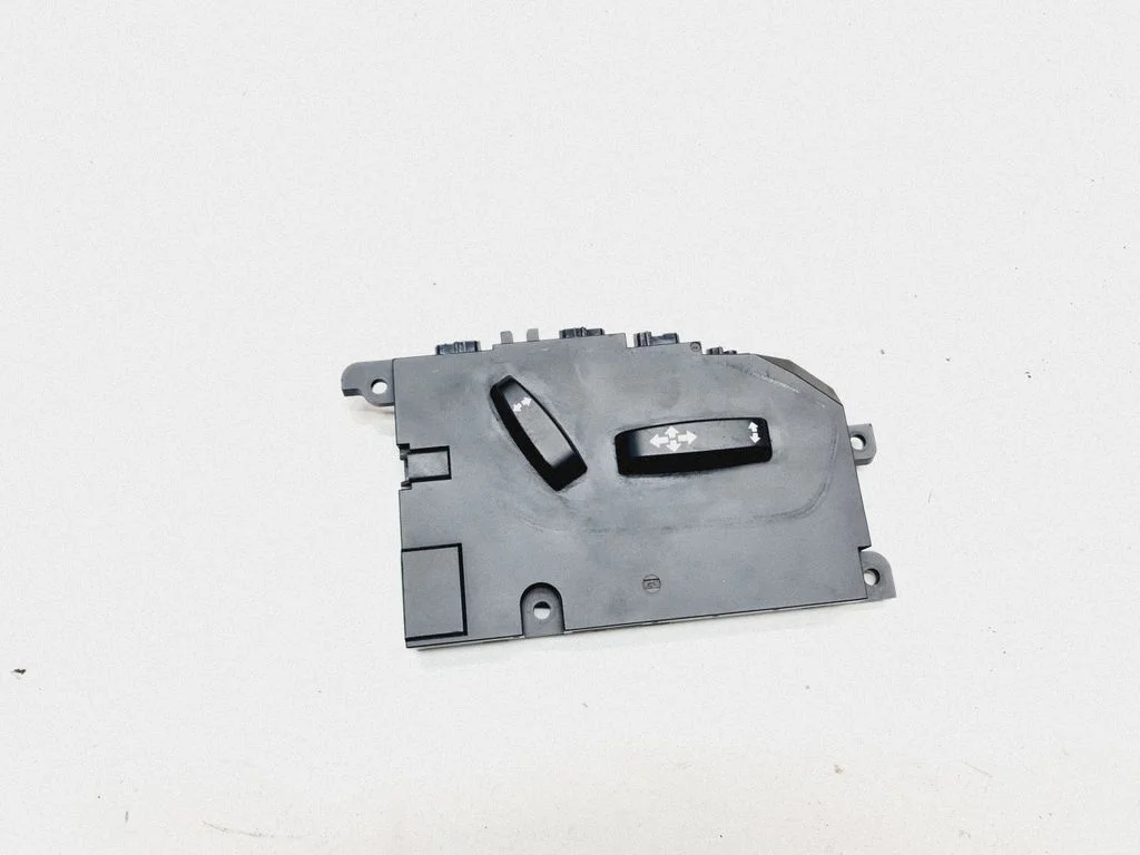 Sēdekļa vadības bloks 30797729