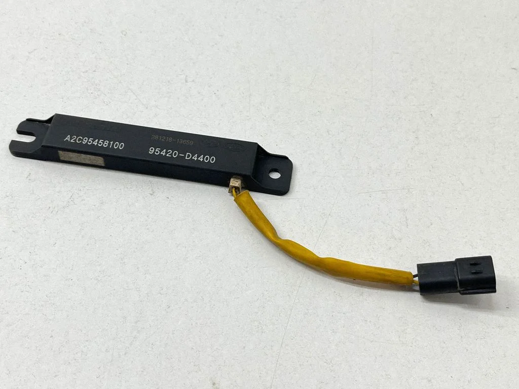 Bezatslēgas sistēmas KESSY (keyless) vadības bloks/modulis 95420D4400
