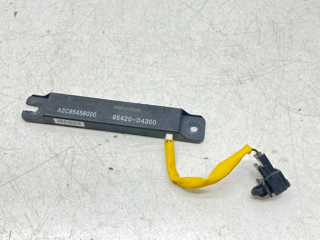 Bezatslēgas sistēmas KESSY (keyless) vadības bloks/modulis – KIA Optima (2015-2020)