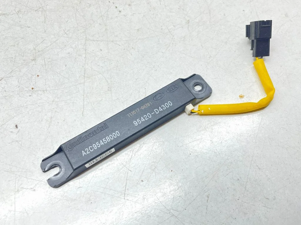 Võtmeta süsteemi KESSY (keyless) juhtplokk/moodul 95420D4300