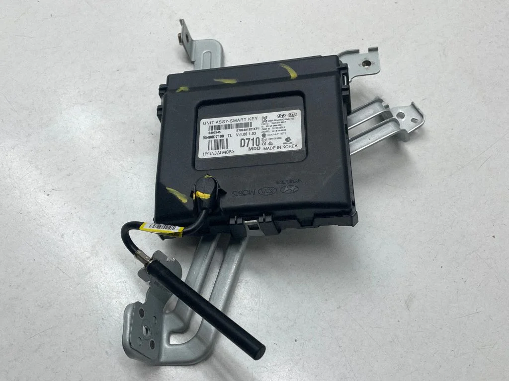 Võtmeta süsteemi KESSY (keyless) juhtplokk/moodul – Hyundai Tucson TL (2015-)