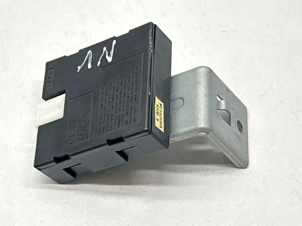 Võtmeta süsteemi KESSY (keyless) juhtplokk/moodul 285954FA0A