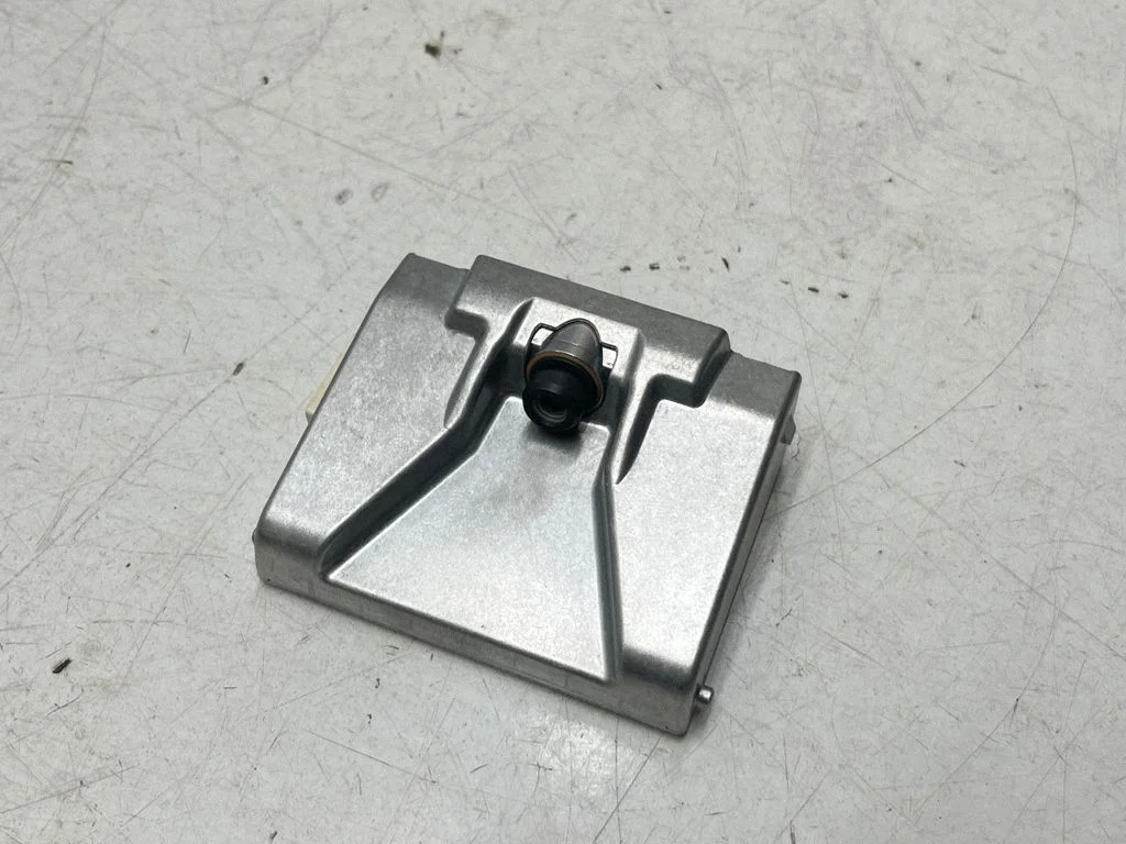 Tuuleklaasi kaamera 95895A8100