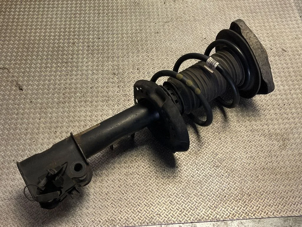 Front shock absorber with coil spring A2463230020