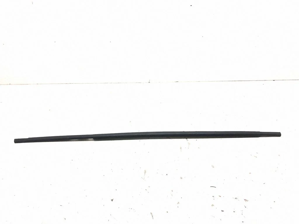 Tagaukse klaasi liist 9677299380