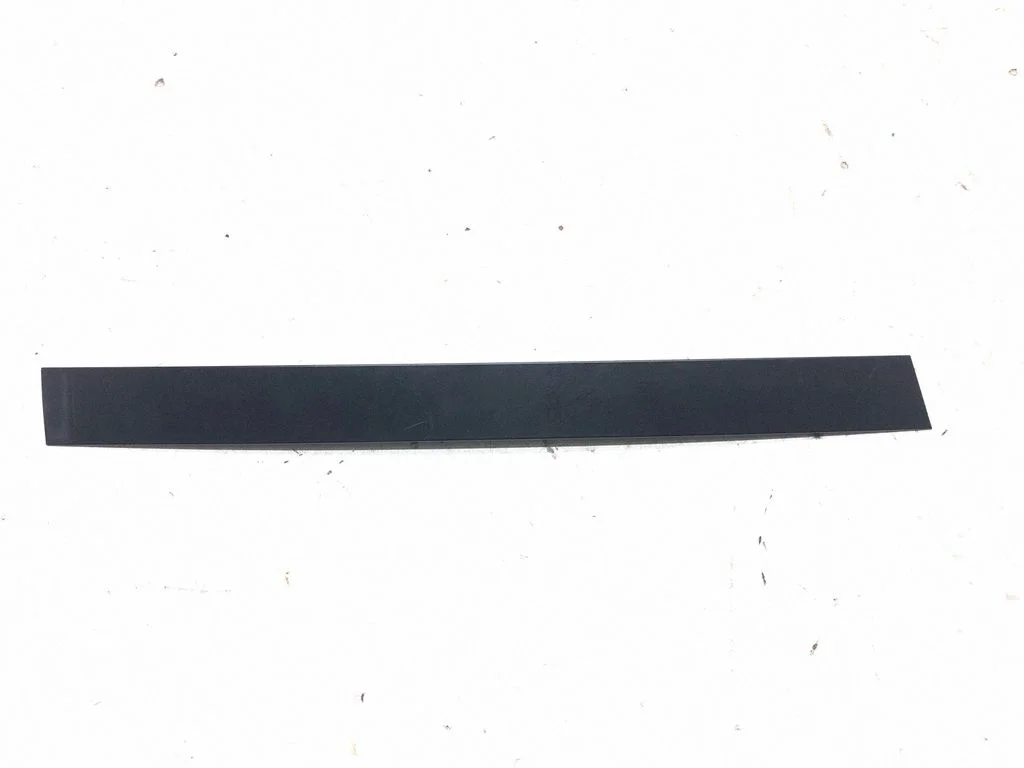 Tagaukse klaasi liist 7205764