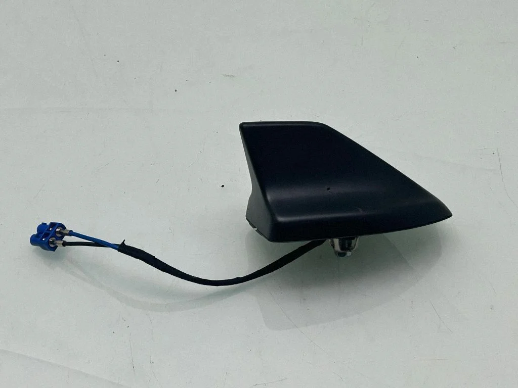 Radio antena GJ5T19K351AB