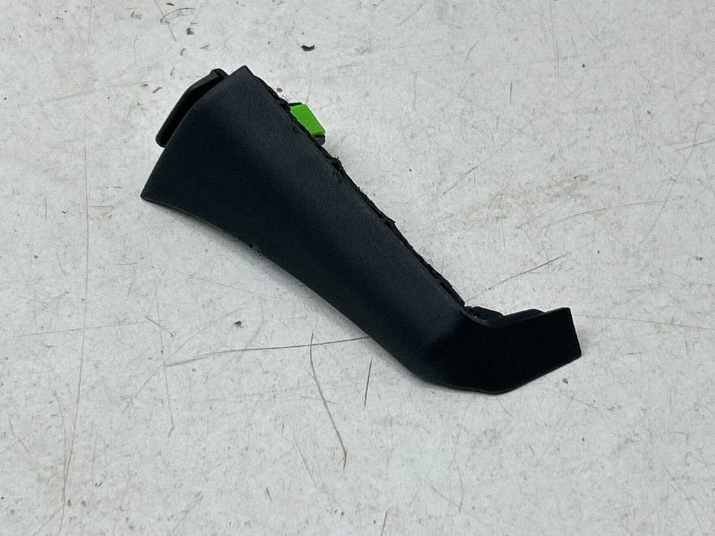 Armatuurlaua viimistlus 84833D7AB0