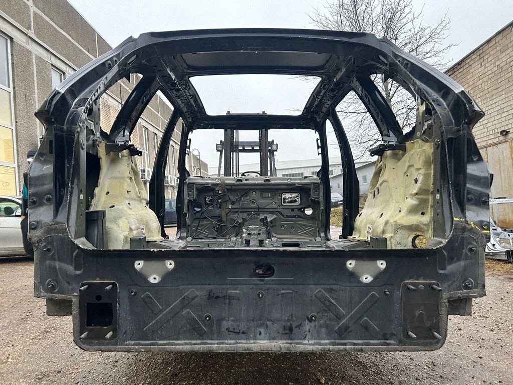 Tagumine kereosa – BMW X5 F15 (2013-2017)