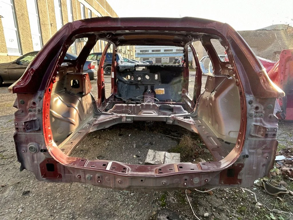 Tagumine kereosa – Renault Talisman (2015-)