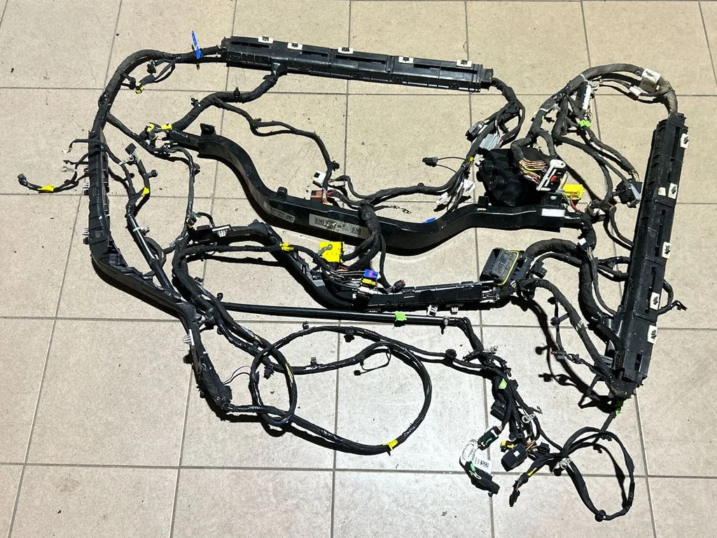 Panel wiring – Ram 1500 DT (2018-)