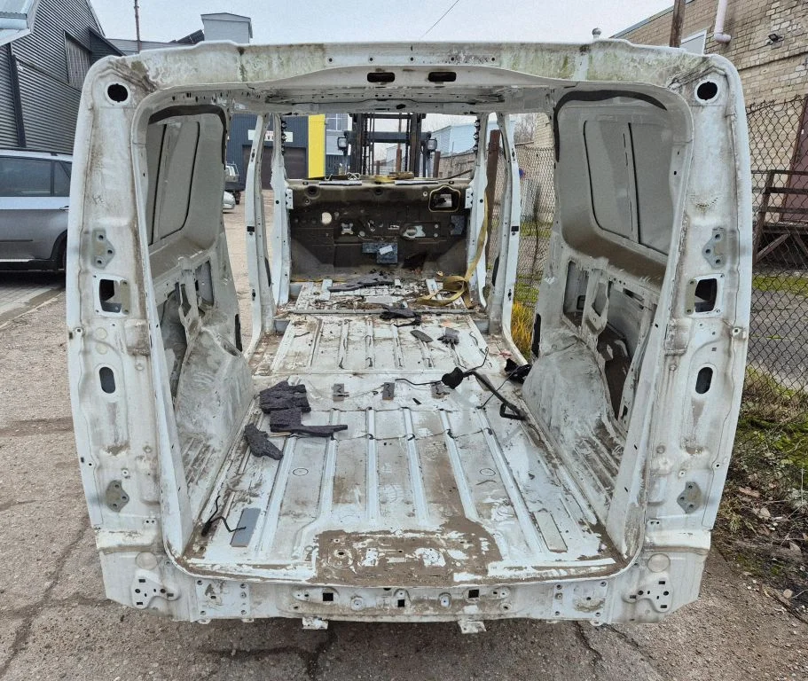 Tagumine kereosa – Toyota Proace (2016-)