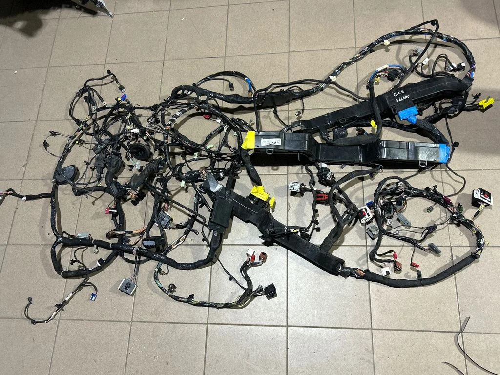 Panel wiring – Jeep Grand Cherokee WL (2021-)