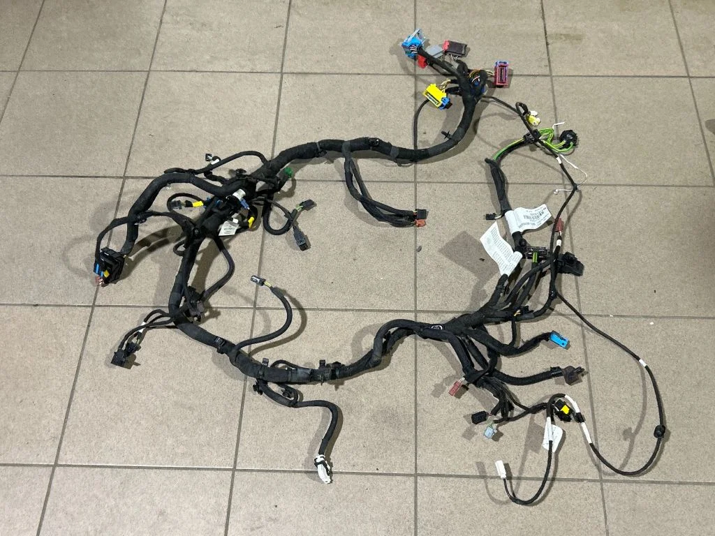 Paneļa vadu instalācija 7D1T0448