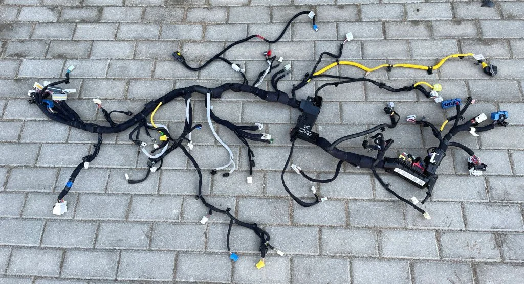 Panel wiring – KIA Niro (2022-)