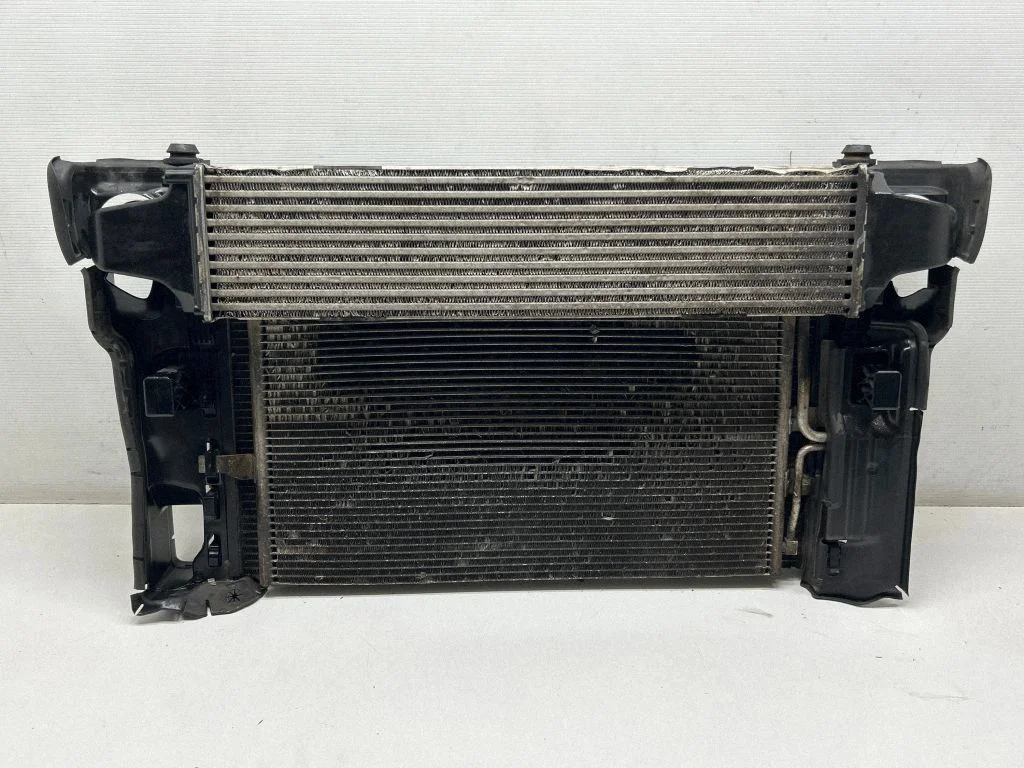 Radiatoru komplekts 31368082