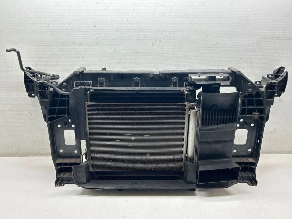 Radiatoru komplekts 25310D7000